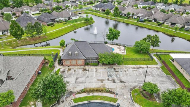 14526 Lake Town Dr, Baton Rouge, LA 70810