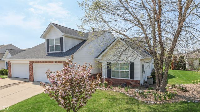 1304 Flintlock Drive, Greenwood, IN 46143