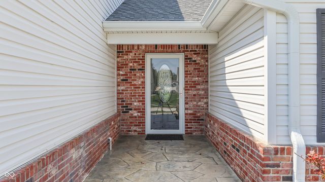 1304 Flintlock Drive, Greenwood, IN 46143