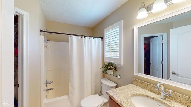 1304 Flintlock Drive, Greenwood, IN 46143