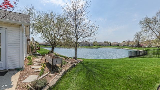 1304 Flintlock Drive, Greenwood, IN 46143