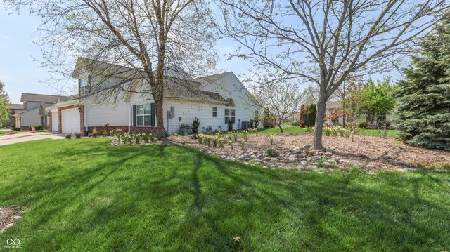 1304 Flintlock Drive, Greenwood, IN 46143