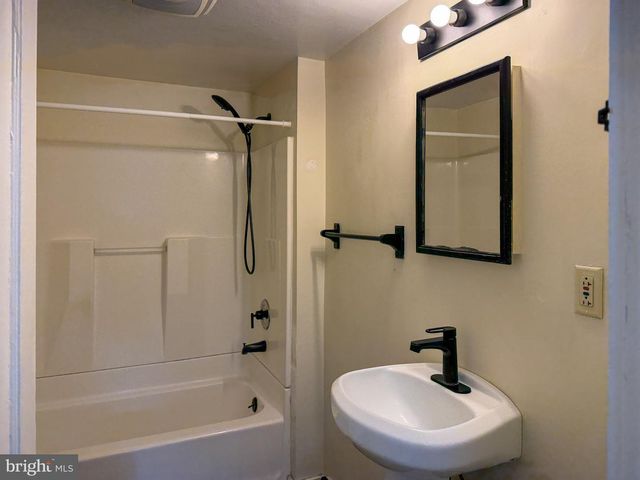 4131 HORSESHOE PIKE, Honey Brook, PA 19344