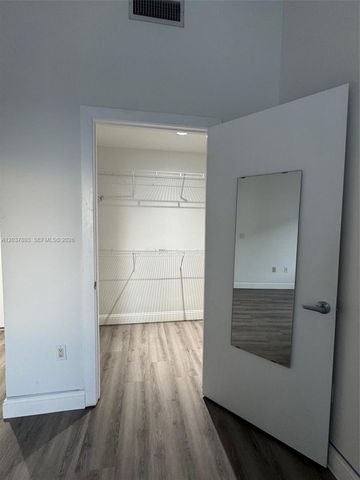 1060 Brickell Avenue 4115, Miami, FL 33131