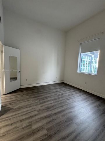 1060 Brickell Avenue 4115, Miami, FL 33131