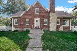 6001 Cleveland Circle, Merrillville, IN 46410