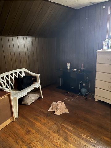 439 Malleable St, Sharon, PA 16146