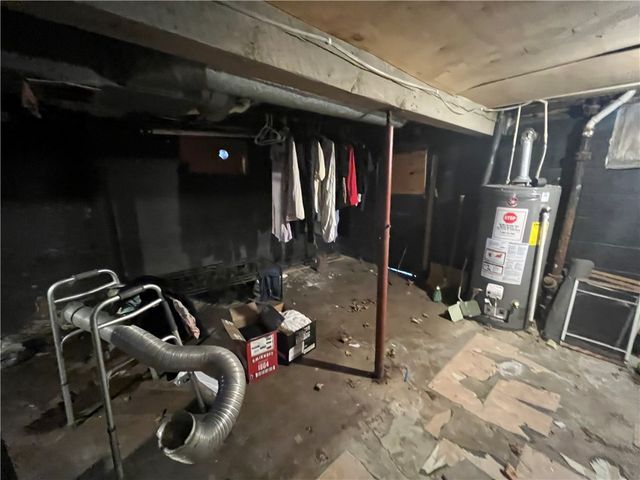 439 Malleable St, Sharon, PA 16146