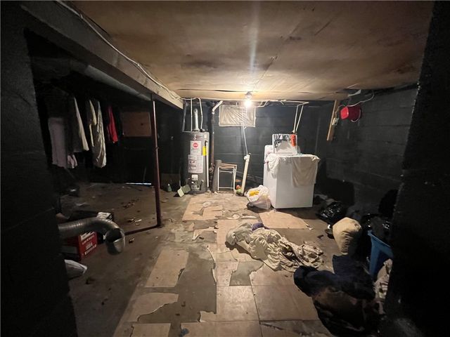 439 Malleable St, Sharon, PA 16146