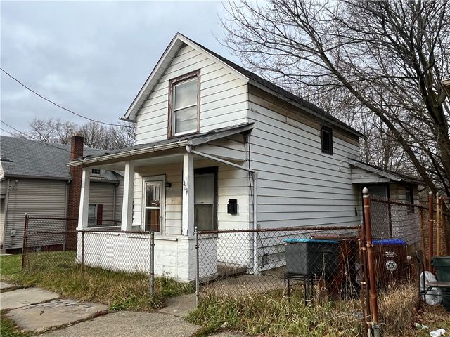 439 Malleable St, Sharon, PA 16146