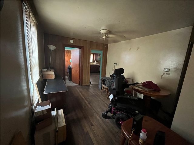 439 Malleable St, Sharon, PA 16146