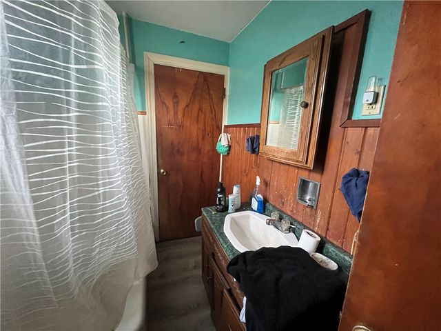 439 Malleable St, Sharon, PA 16146