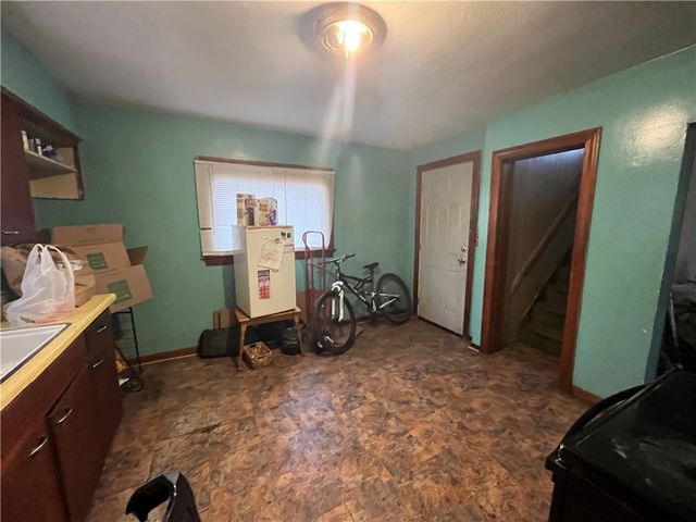 439 Malleable St, Sharon, PA 16146