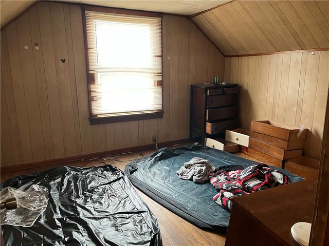 439 Malleable St, Sharon, PA 16146