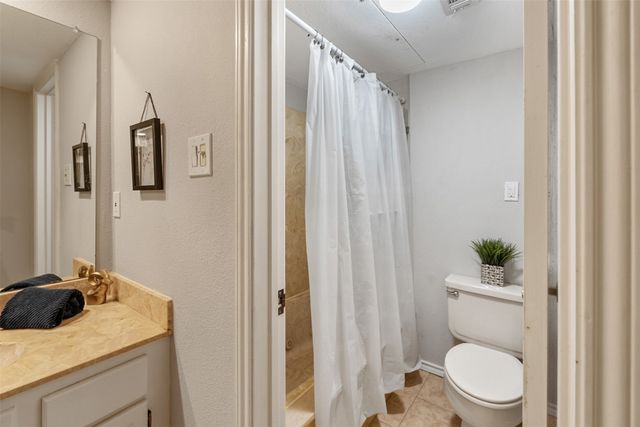 2732 Copper Creek Drive 202, Arlington, TX 76006