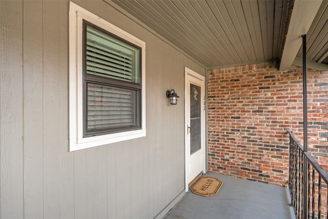 2732 Copper Creek Drive 202, Arlington, TX 76006