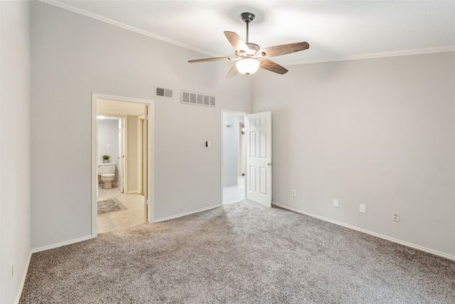 2732 Copper Creek Drive 202, Arlington, TX 76006