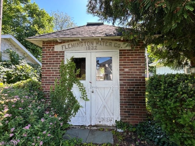 35 Elwood Ave, Flemington Boro, NJ 08822