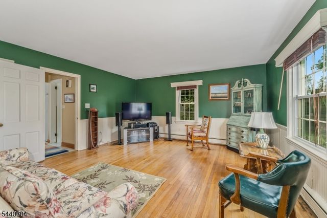 35 Elwood Ave, Flemington Boro, NJ 08822