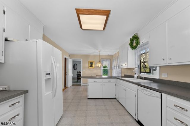 35 Elwood Ave, Flemington Boro, NJ 08822