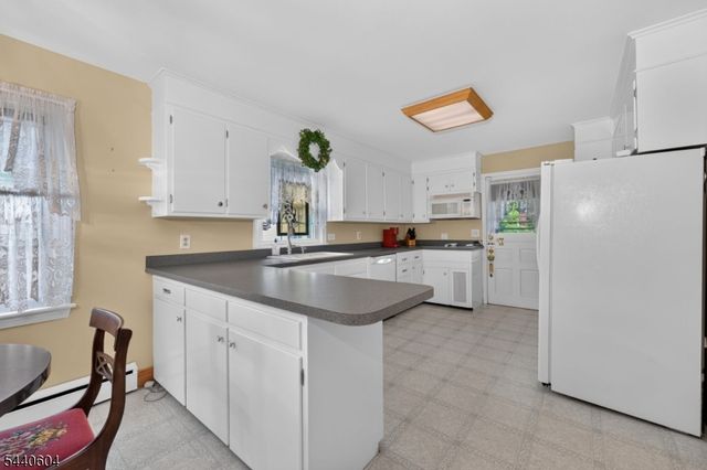 35 Elwood Ave, Flemington Boro, NJ 08822