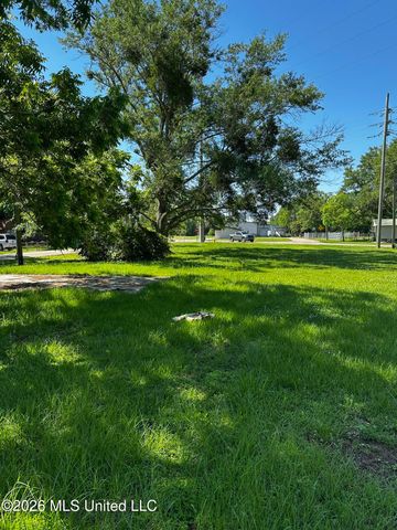 3298 W Race Track Road, D'iberville, MS 39540