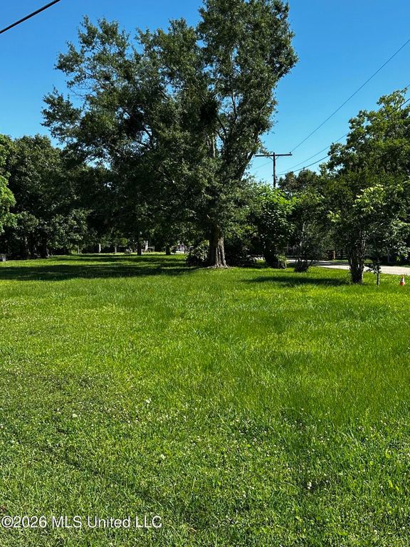 3298 W Race Track Road, D'iberville, MS 39540
