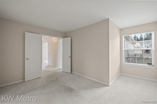 5914 Creekside Drive 78, Troy, MI 48085