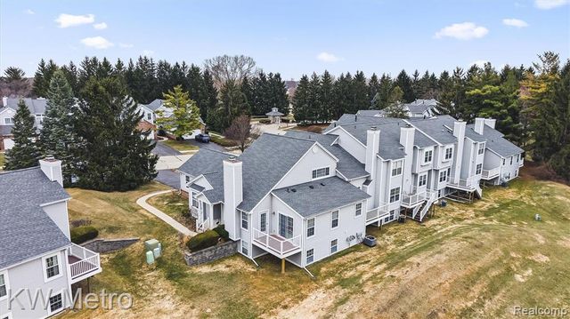 5914 Creekside Drive 78, Troy, MI 48085