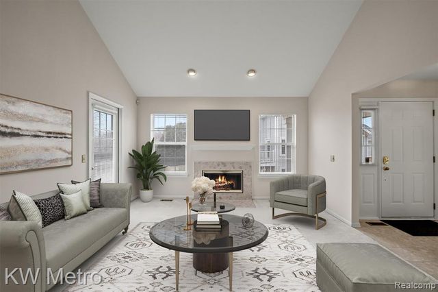 5914 Creekside Drive 78, Troy, MI 48085