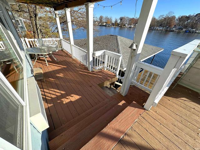 5100 E Quiet Water Court, Monticello, IN 47960