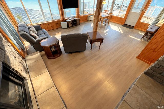 5100 E Quiet Water Court, Monticello, IN 47960