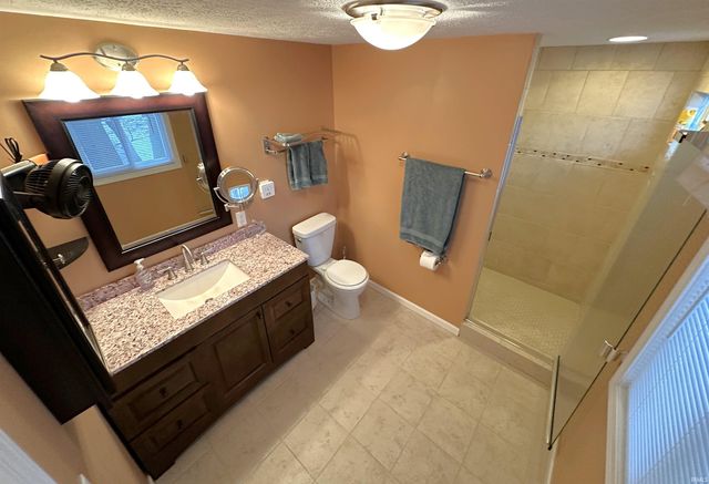 5100 E Quiet Water Court, Monticello, IN 47960