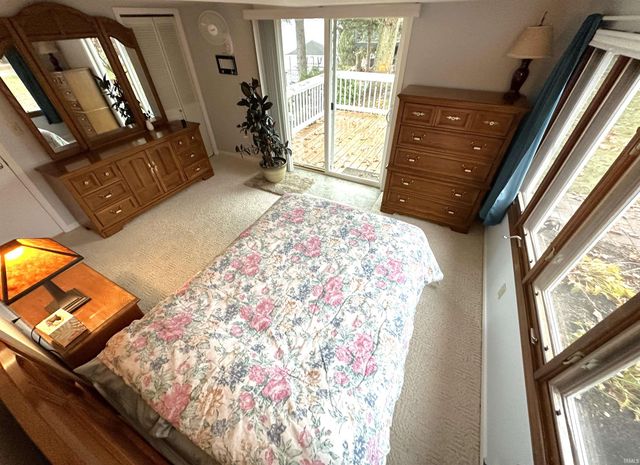 5100 E Quiet Water Court, Monticello, IN 47960