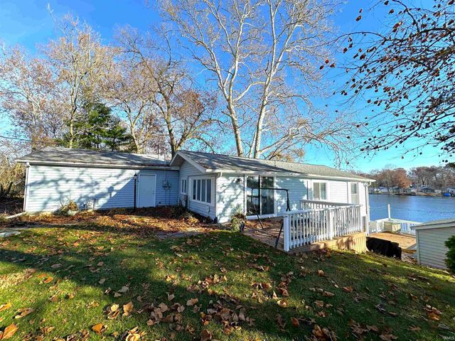 5100 E Quiet Water Court, Monticello, IN 47960