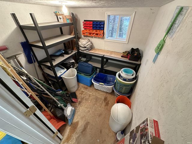 5100 E Quiet Water Court, Monticello, IN 47960