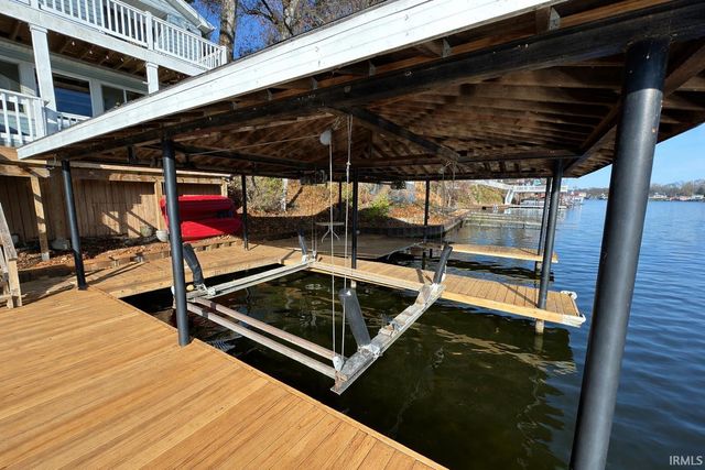 5100 E Quiet Water Court, Monticello, IN 47960