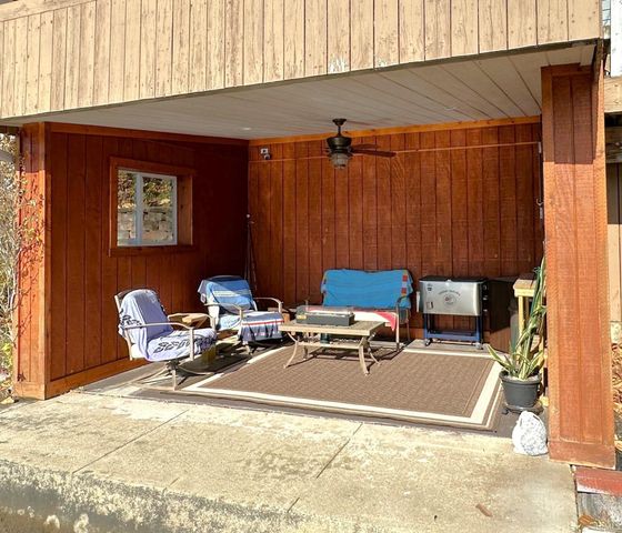 5100 E Quiet Water Court, Monticello, IN 47960