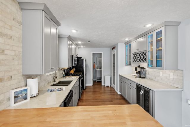 5100 E Quiet Water Court, Monticello, IN 47960