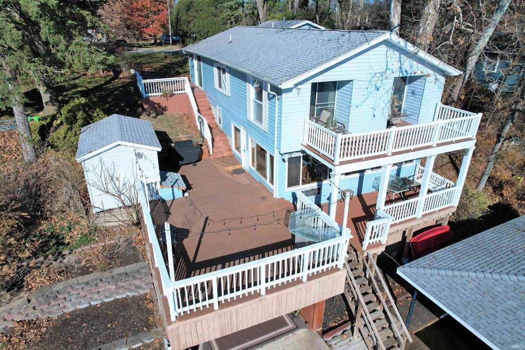 5100 E Quiet Water Court, Monticello, IN 47960