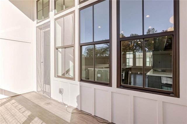 906 Brees Court, Atlanta, GA 30318