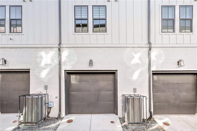 906 Brees Court, Atlanta, GA 30318