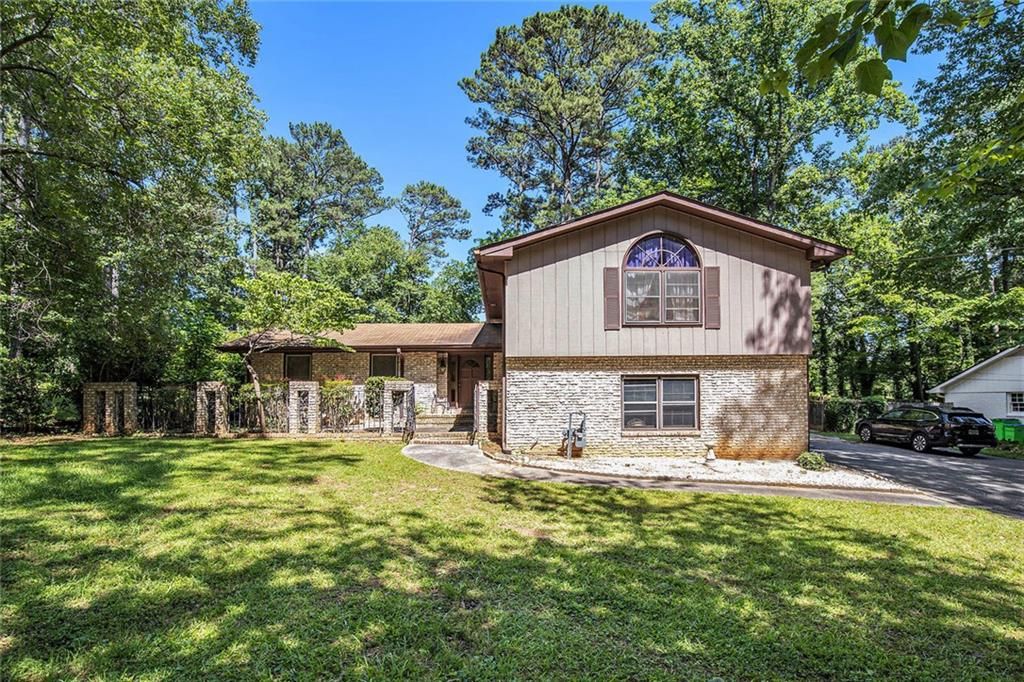 5491 Valley Brook SE Road, Mableton, GA 30126