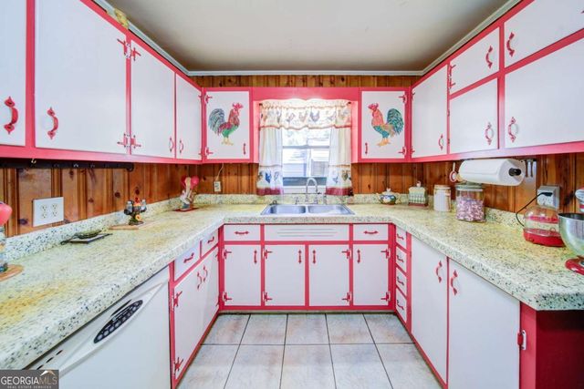 153 Dawson Forest Road, Dawsonville, GA 30534