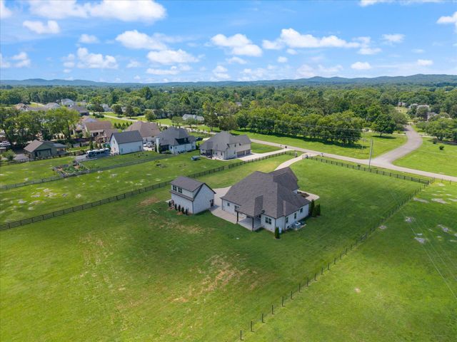2934 Stewart Creek Rd, Murfreesboro, TN 37129