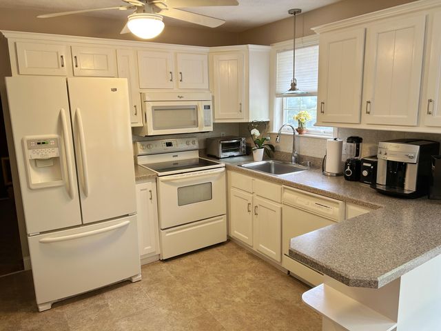 27 Cherub Lane, South Yarmouth, MA 02664