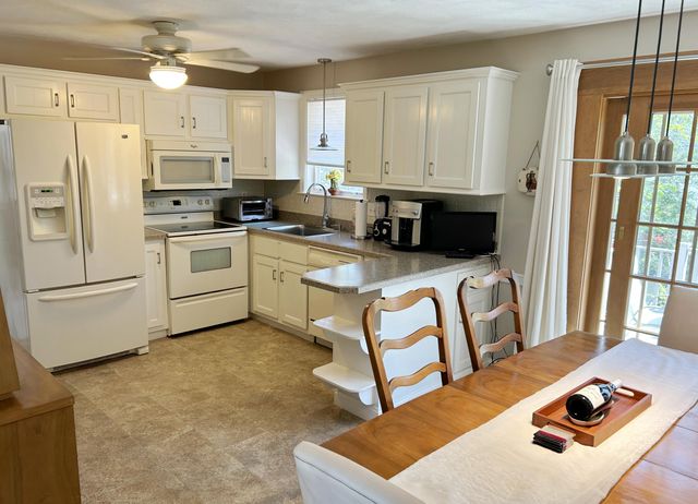 27 Cherub Lane, South Yarmouth, MA 02664