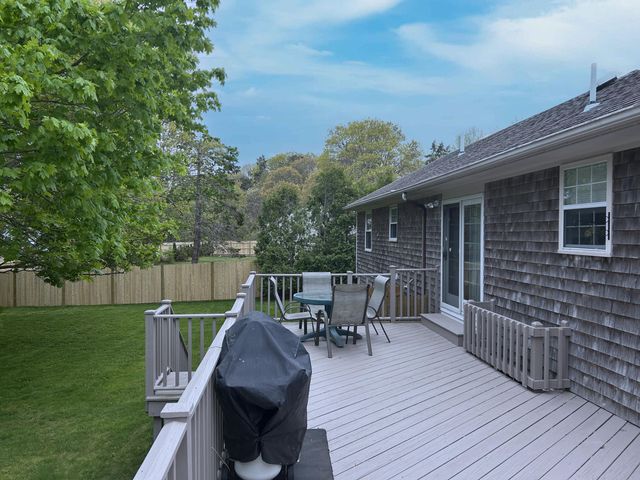 27 Cherub Lane, South Yarmouth, MA 02664