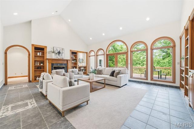 64 Dumont Court, Foristell, MO 63348