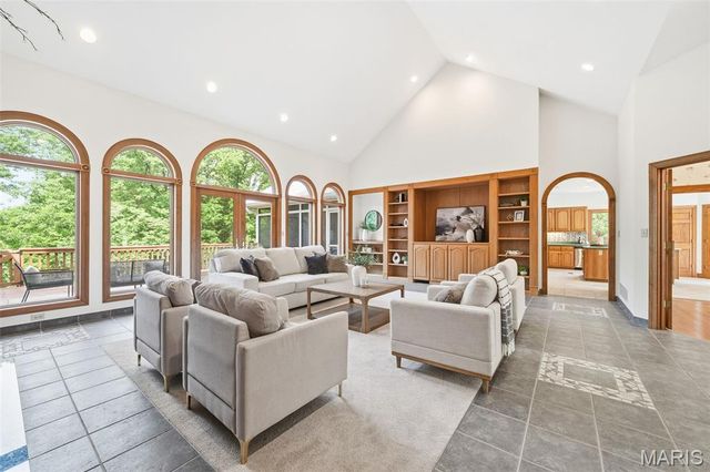 64 Dumont Court, Foristell, MO 63348